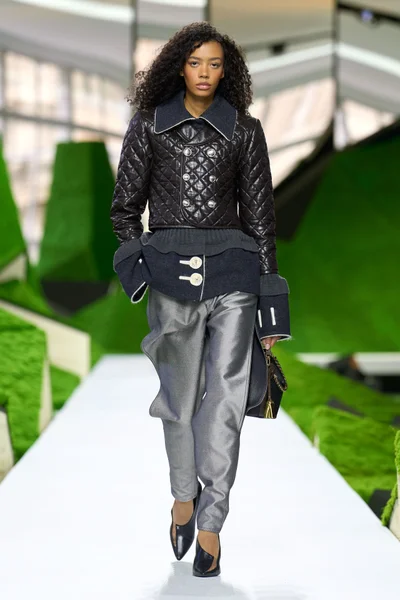 Look 46